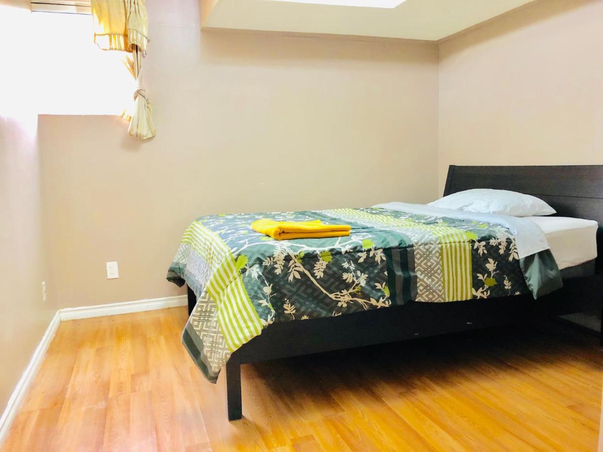 Quiet Room By Smartying York University Торонто Экстерьер фото